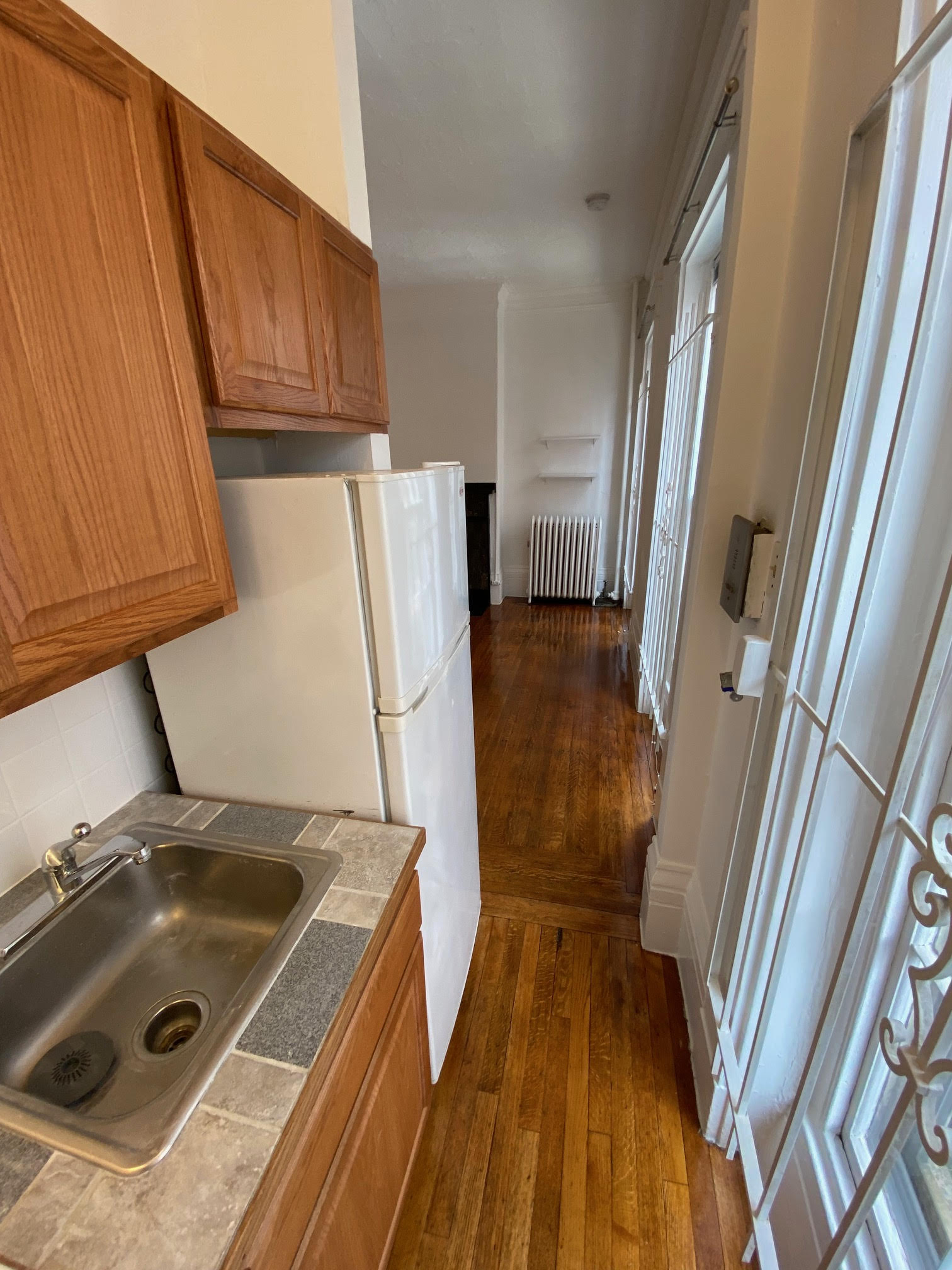 Studio bed, 1 bath apartment for rent at 58 Russell St Unit 2, Beacon Hill — photo 8 of 12