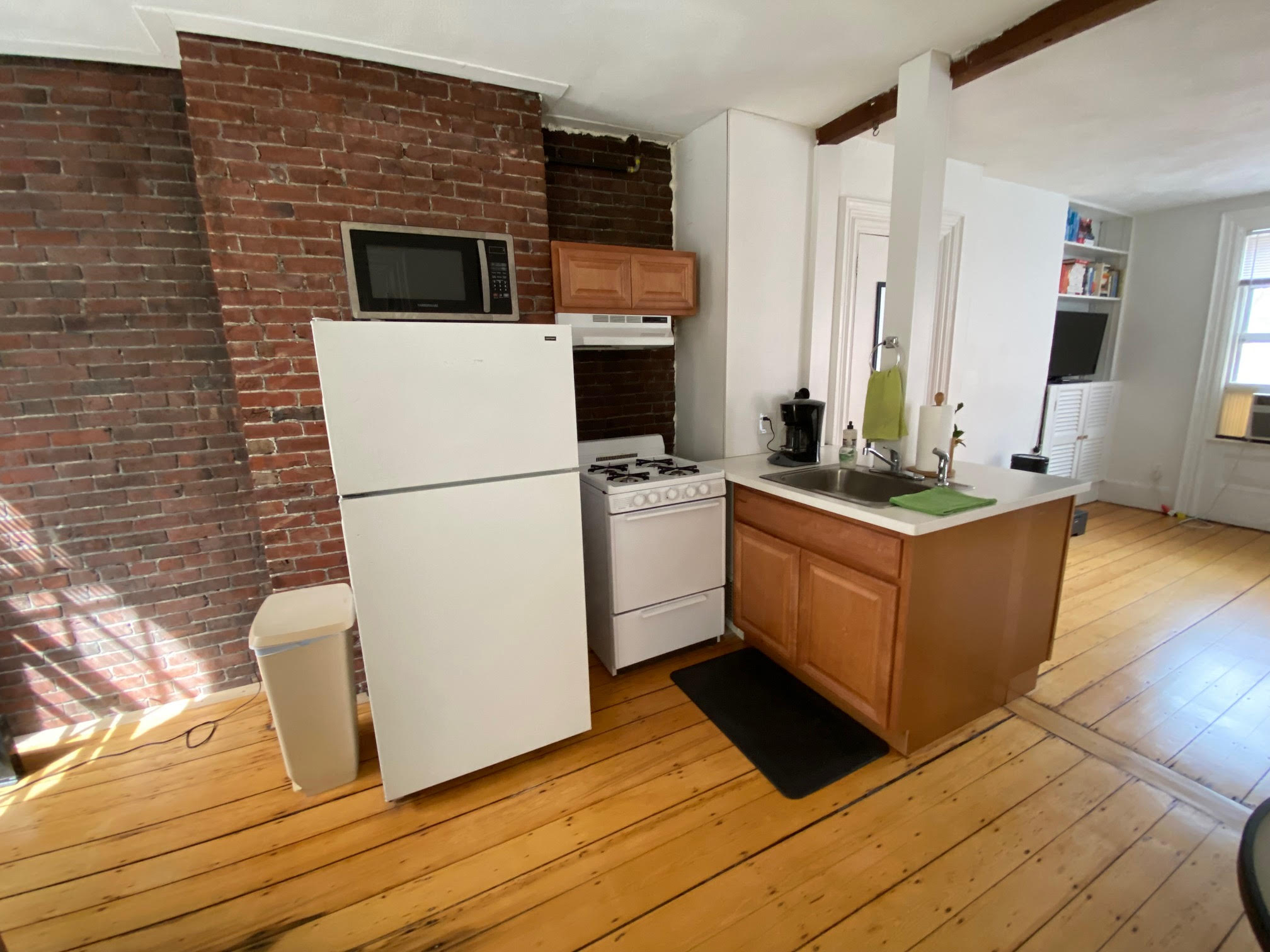 Studio bed, 1 bath apartment for rent at 29 South Russell St Unit 3, Beacon Hill — photo 6 of 9