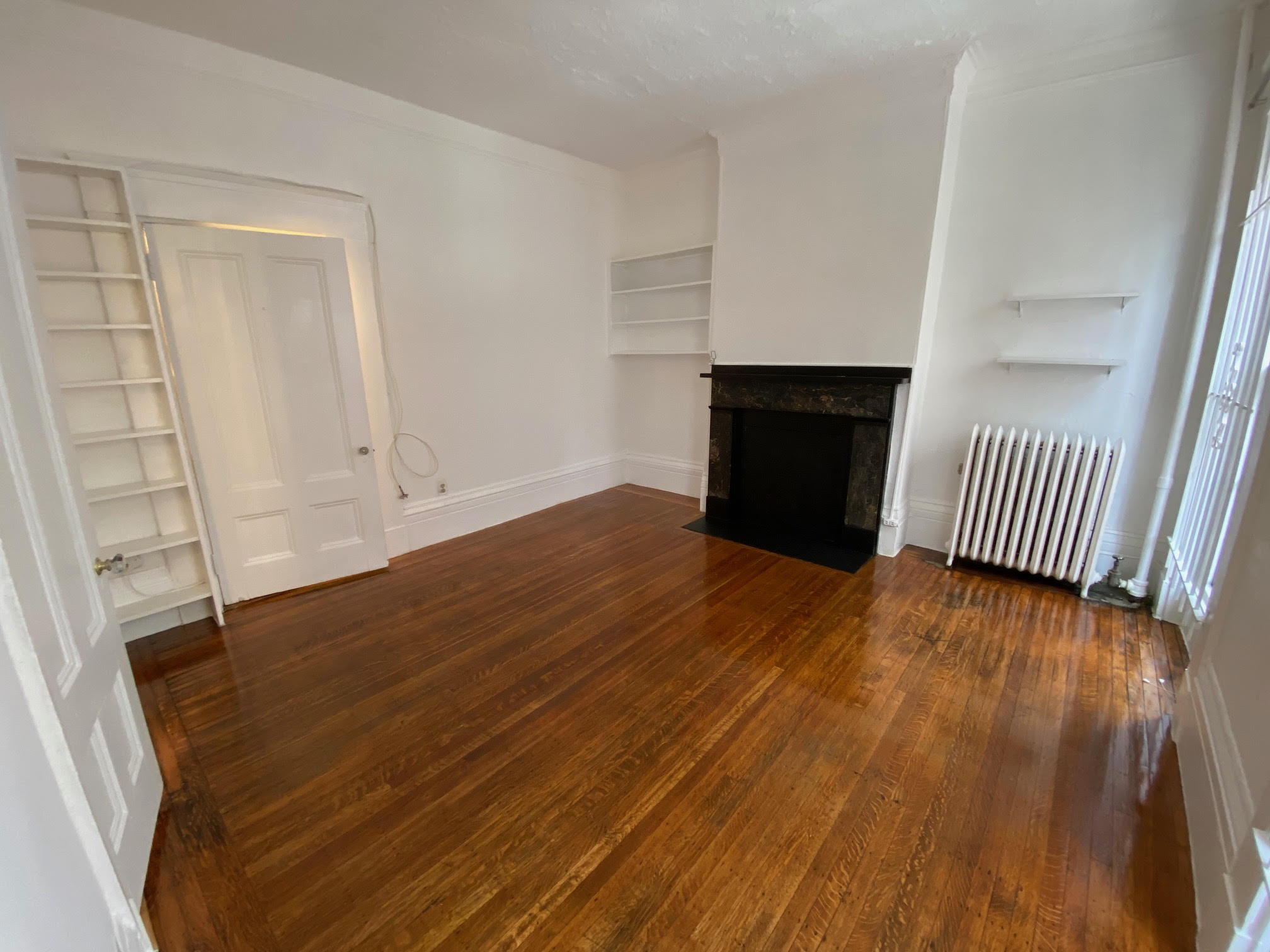 Studio bed, 1 bath apartment for rent at 58 Russell St Unit 2, Beacon Hill