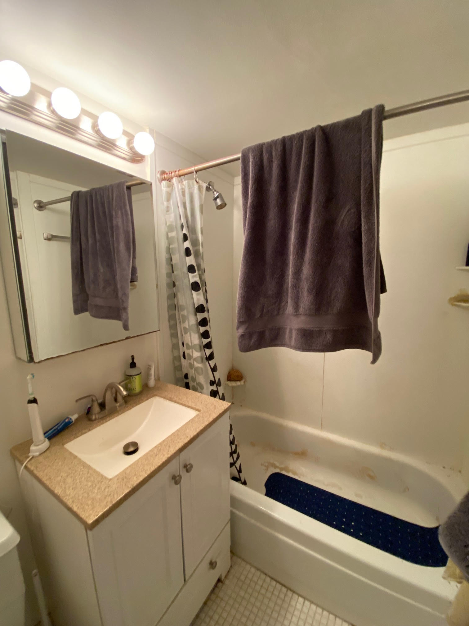 Studio bed, 1 bath apartment for rent at 2 Hawthorne Pl Unit 12F, West End — photo 11 of 14