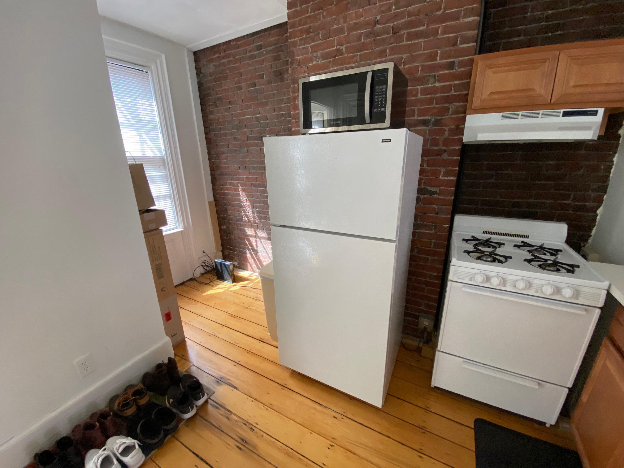 Studio bed, 1 bath apartment for rent at 29 South Russell St Unit 3, Beacon Hill — photo 8 of 9