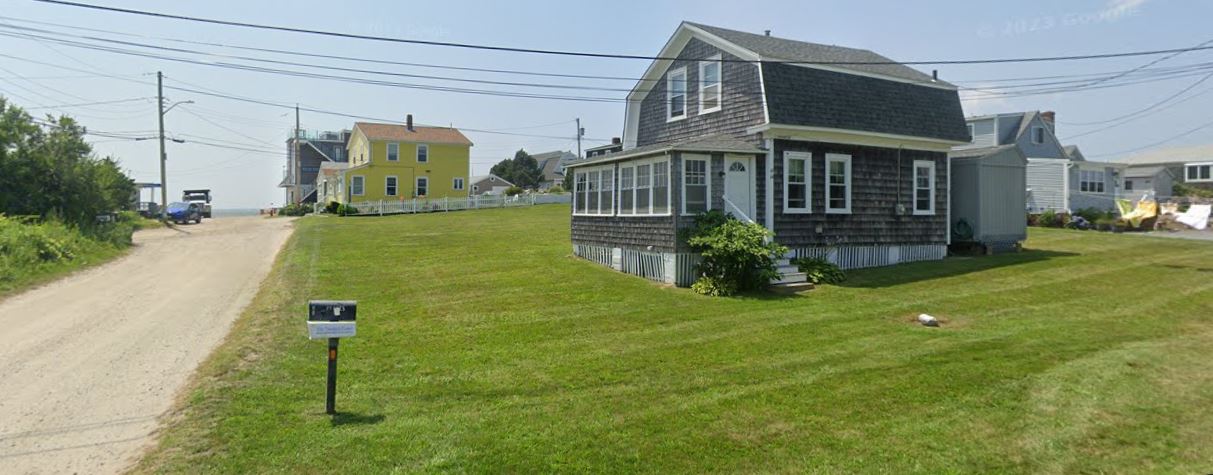 2 bed, 1 bath apartment for rent at 6 Sippican St Unit 1, Fairhaven — photo 2 of 2