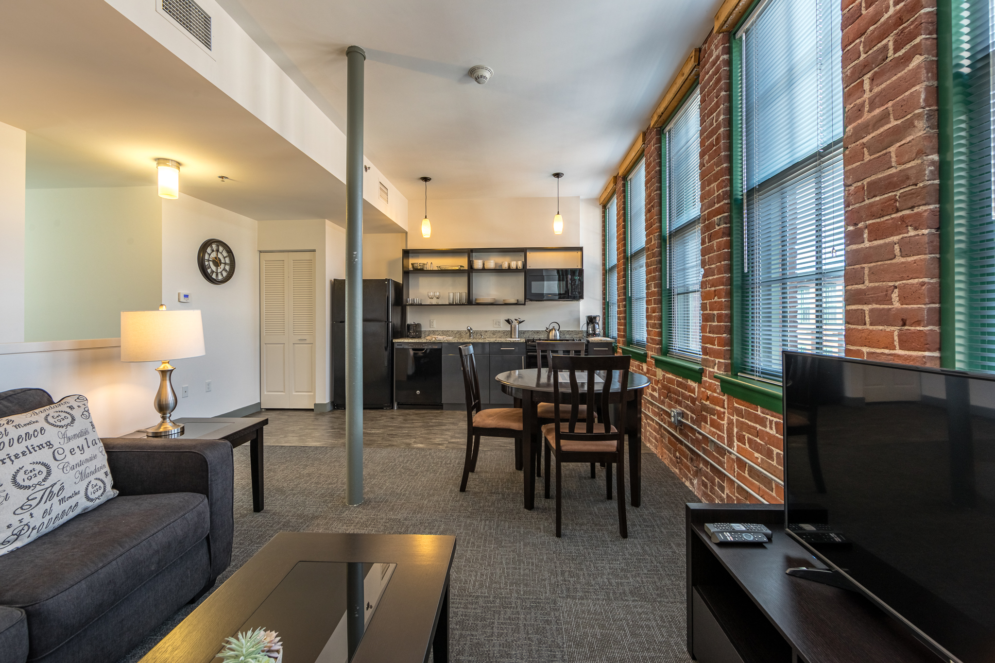 1 bed, 1 bath apartment for rent at 185 Crescent St Unit 237, Waltham — photo 4 of 7