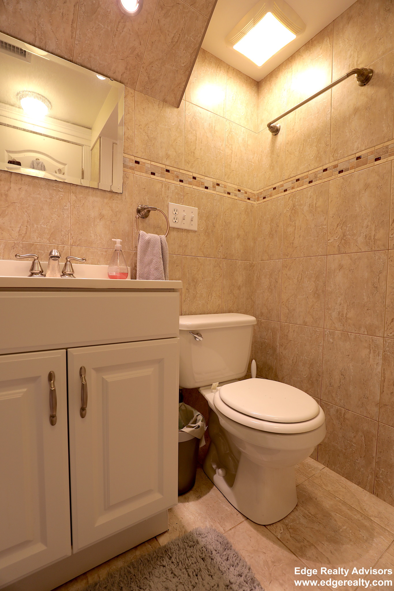 4 bed, 3 bath apartment for rent at 8 Delaware Pl Unit 1, Brighton — photo 13 of 14