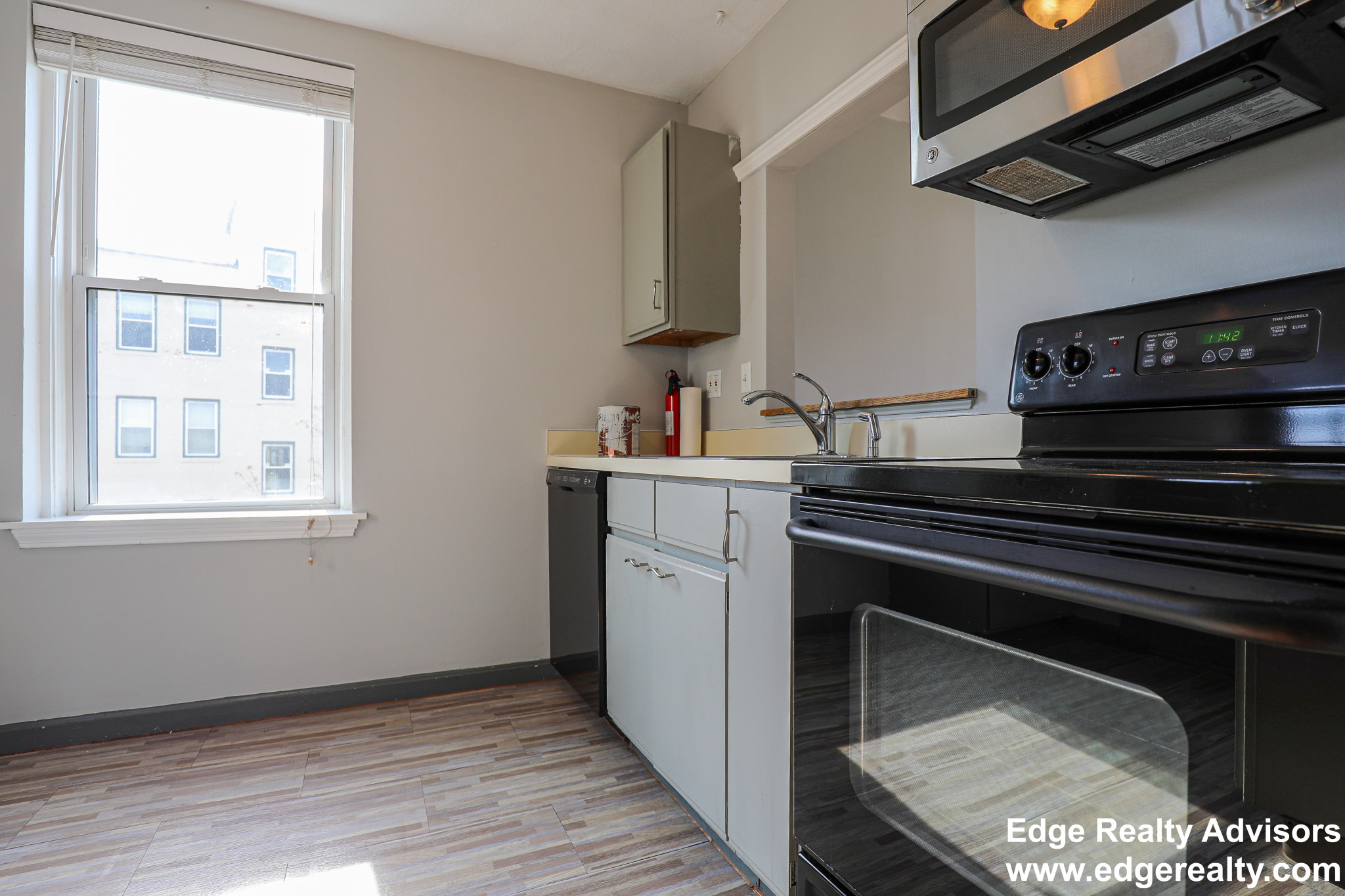 2 bed, 1 bath apartment for rent at 92 Gordon St Unit 404, Allston — photo 2 of 8